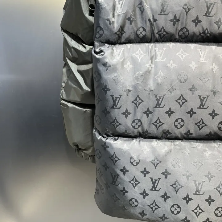 ルイヴィトン ダウンジャケット ミニ モノグラム