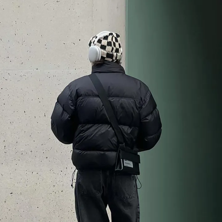 ロエベ ダウンジャケット フード付き