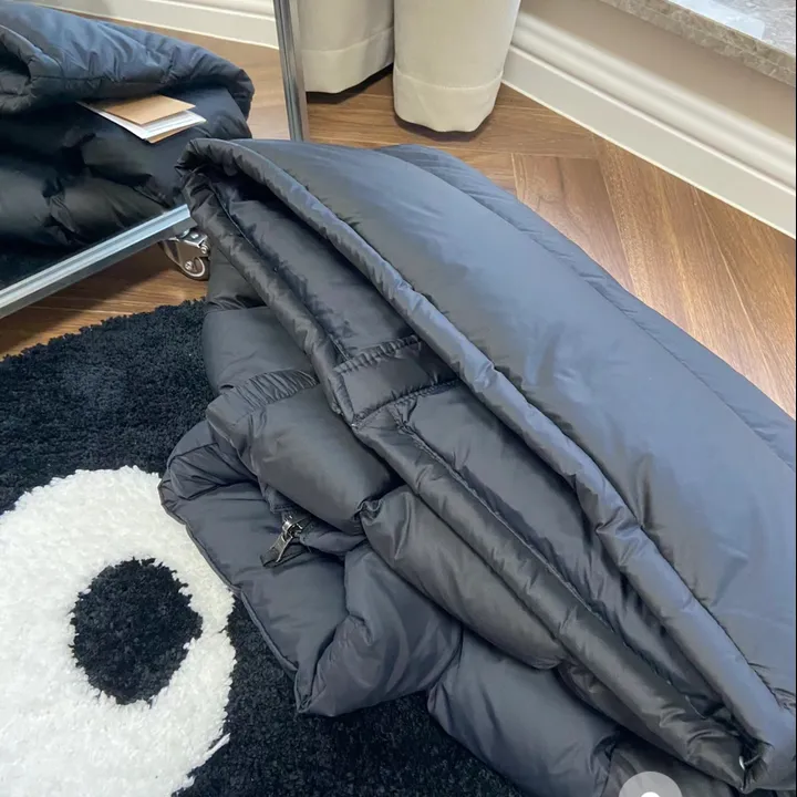 ロエベ ダウンジャケット コピー