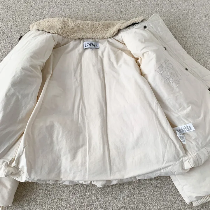 上品 LOEWE ダウン 防寒 防風