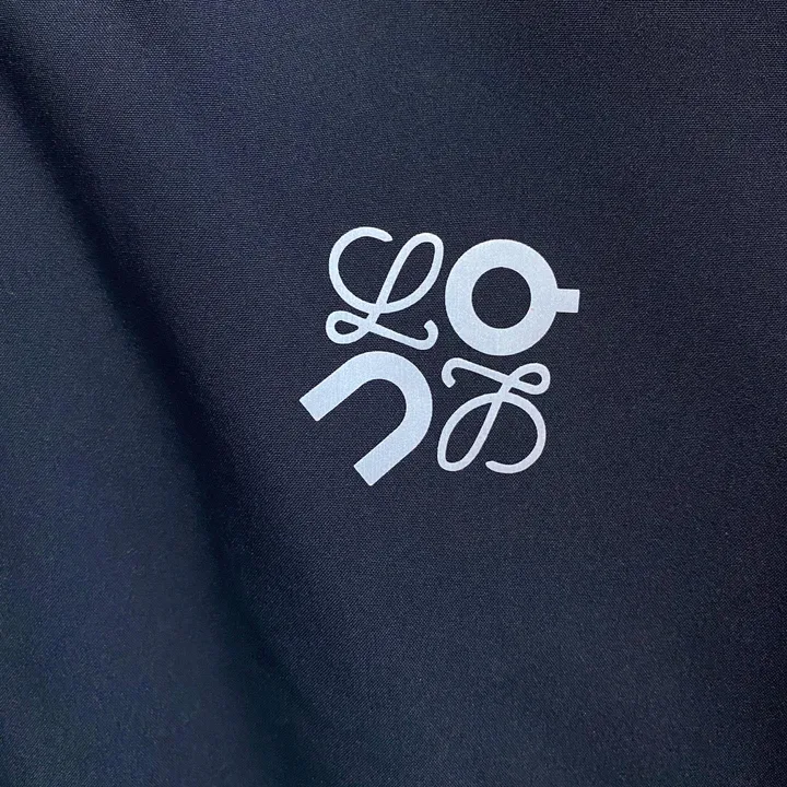 LOEWE x On フード付き パファージャケット