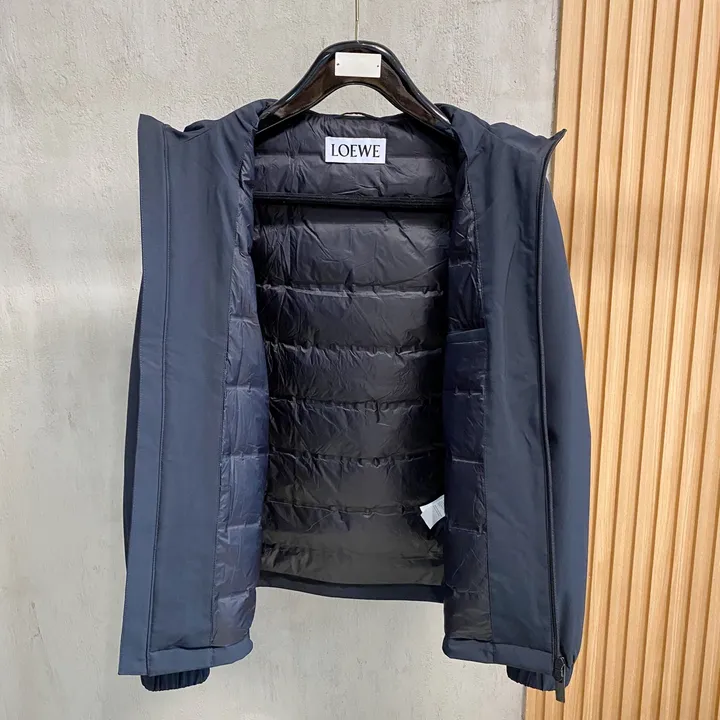 Loewe x On ダウン おしゃれ