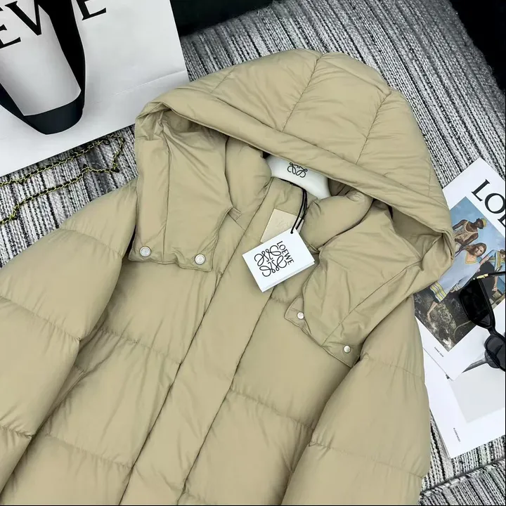 LOEWE ショート丈 ダウンジャケット