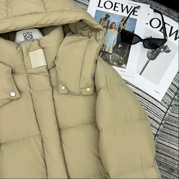 ロエベ ダウンコート ミドル丈