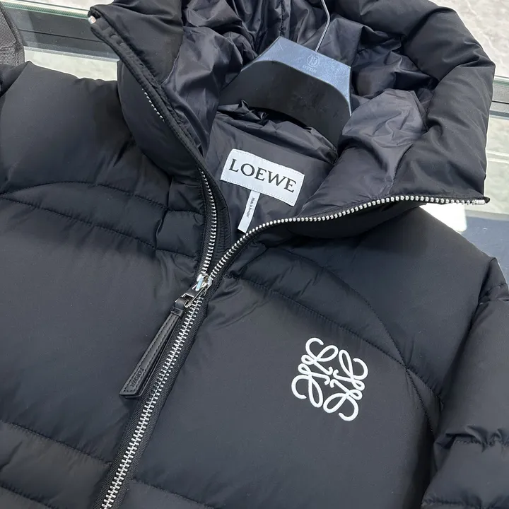 LOEWE ダウン フード付き