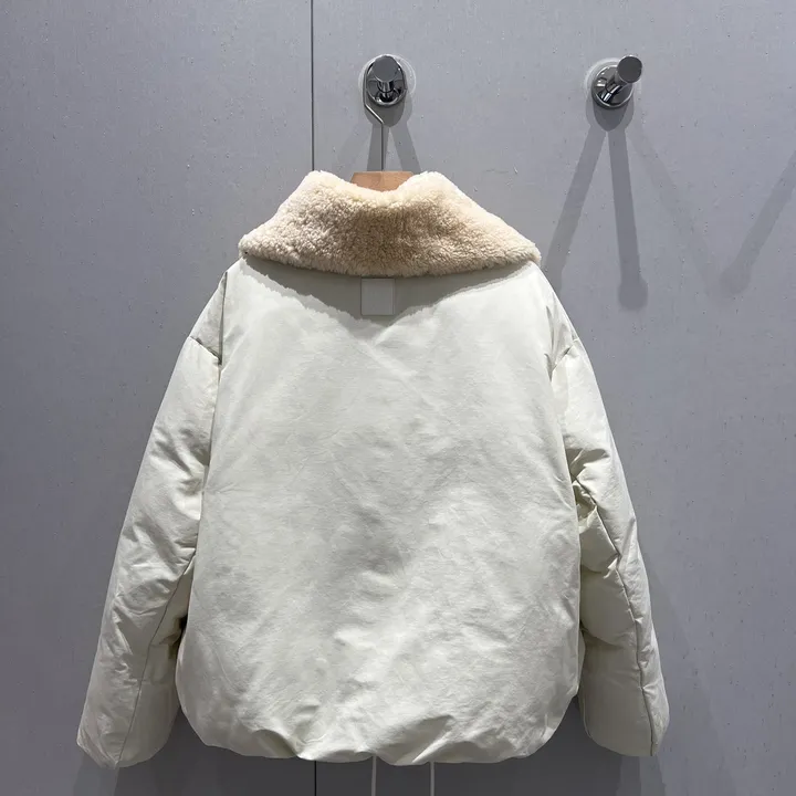 ロエベ ダウンコート レディース