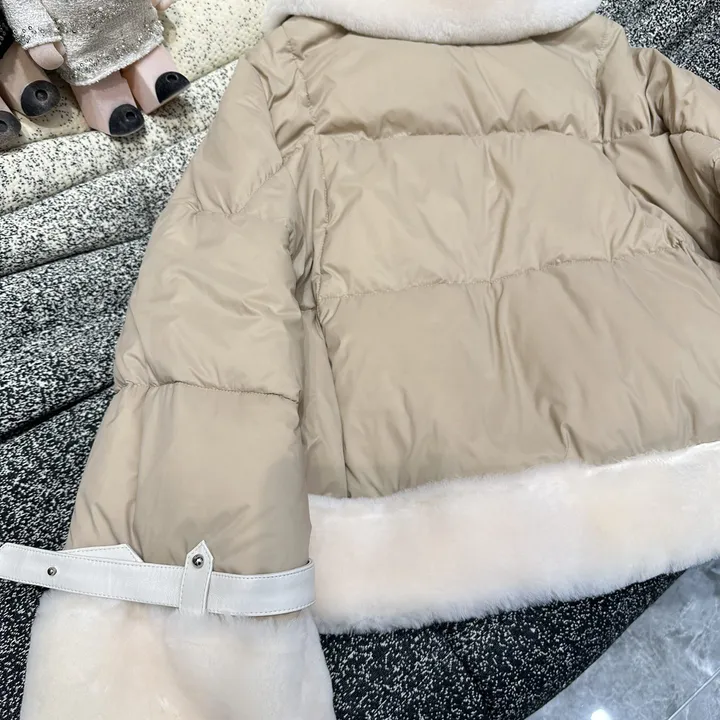 ロエベ 秋冬用 ダウンジャケット