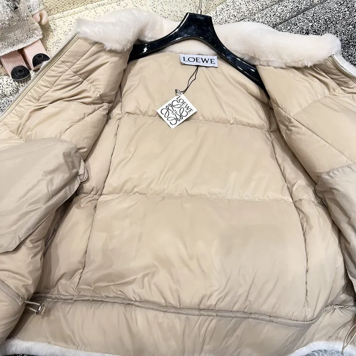 美品 ロエベ ダウンジャケット ホワイト