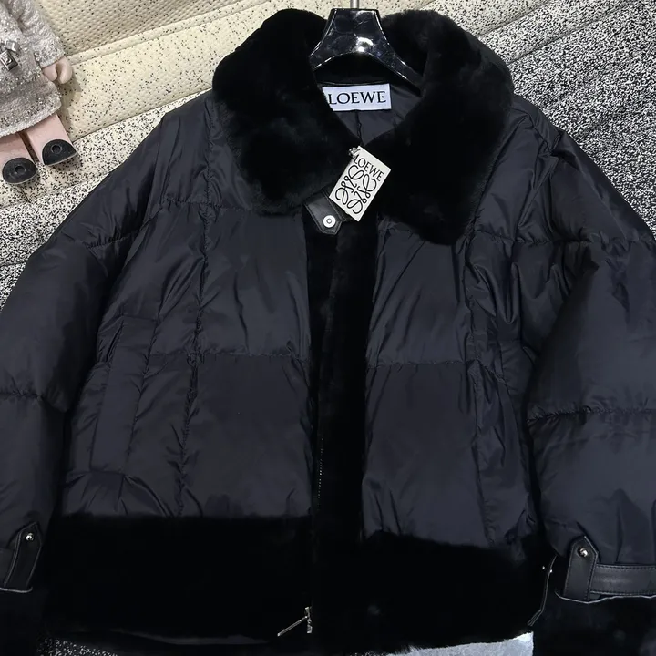 LOEWE ショート丈 ダウンコート