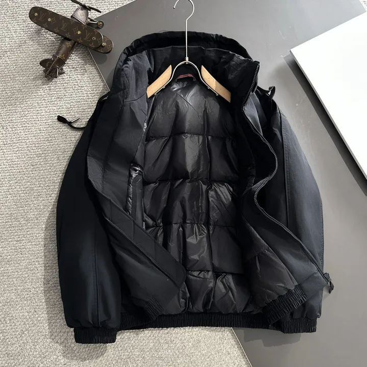 LOEWE メンズ ダウンジャケットブラック