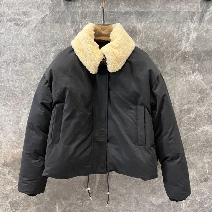 LOEWE ウンジャケット バックルストラップ付き