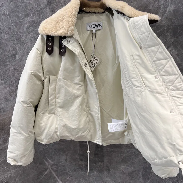 ロエベ パファージャケット 秋冬 おしゃれ