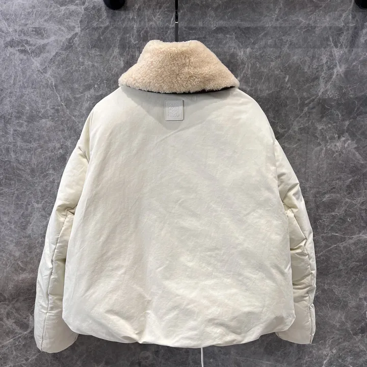 ロエベ ダウンジャケット おしゃれ