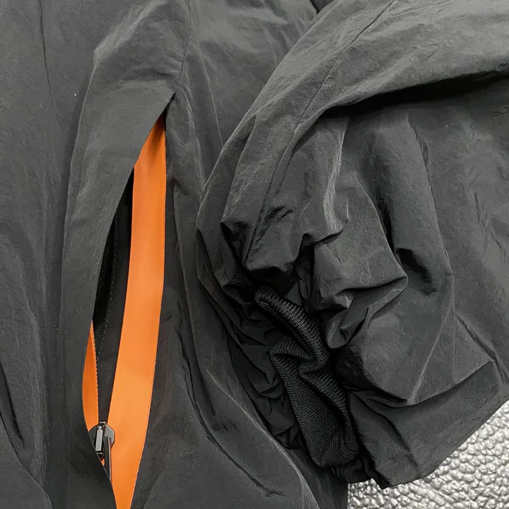 LOEWE フード付き ダウンジャケット