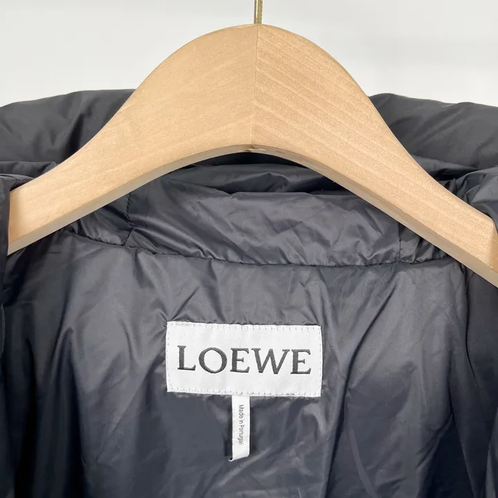 ロエベ ダウン コート ロゴ刺繍