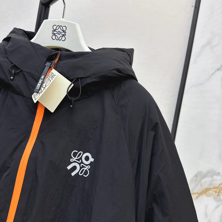 Loewe x On パファージャケット 撥水仕様
