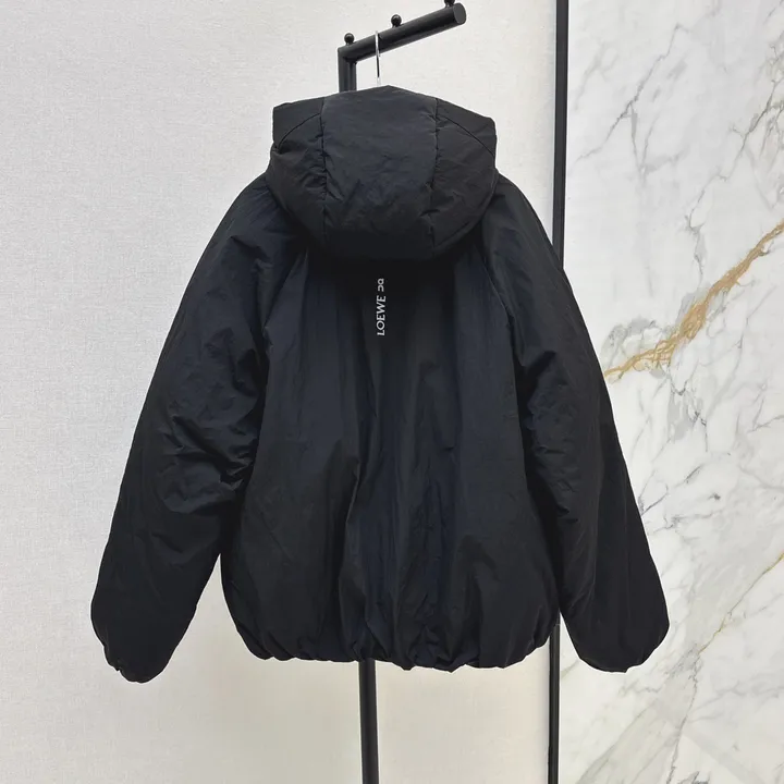 Loewe x On テクニカルパファージャケット