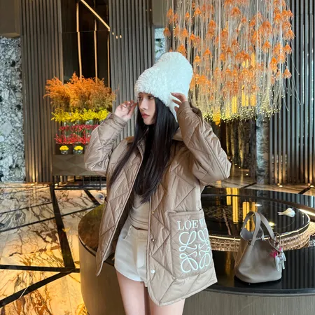 LOEWE レディース ダウン ジャケット