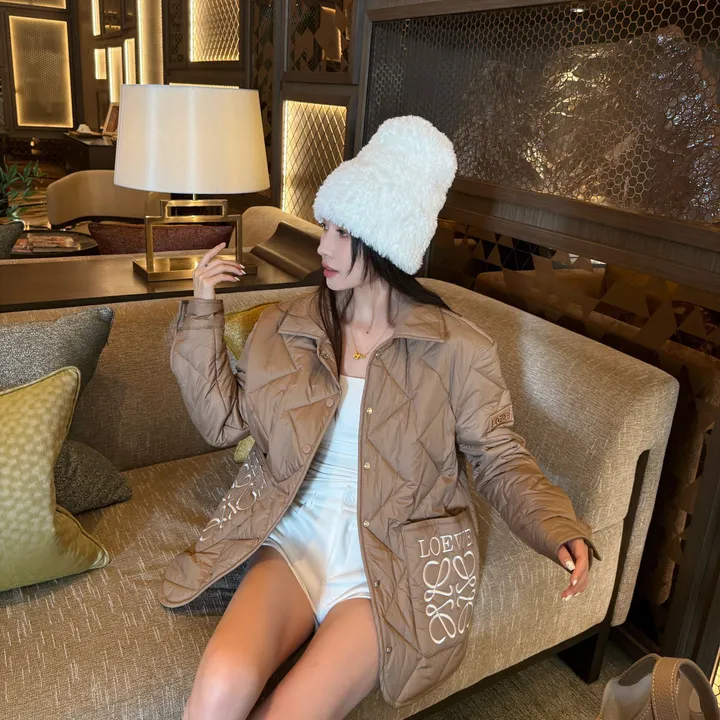 ロエベ アナグラム ダウン ジャケット