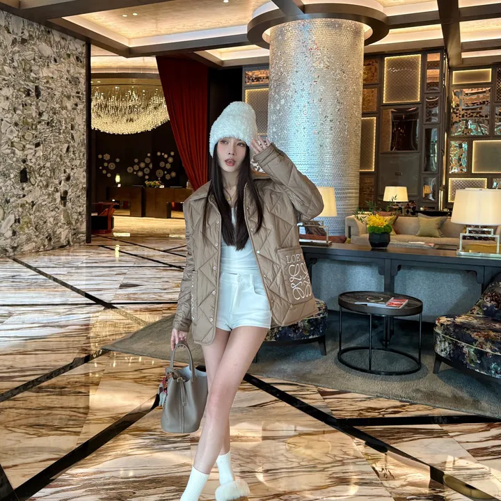 ロエベ ショート丈 ダウン