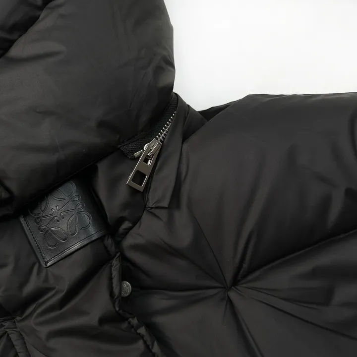 Loewe 軽量 ダウン