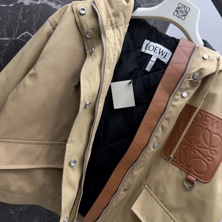 LOEWE ショート丈 ダウンジャケット