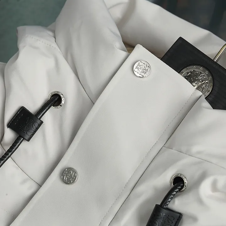 LOEWE 秋冬 アウター