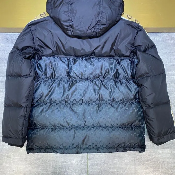 GUCCI メンズ ダウンジャケット