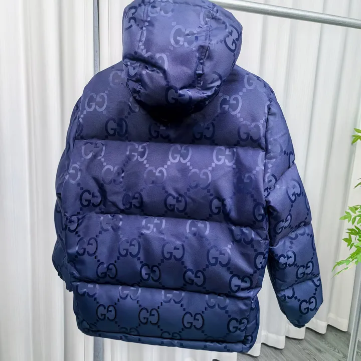 GUCCI ダウンジャケットフード付