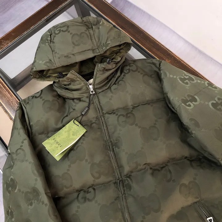 グッチ ジャカード ダウンジャケット