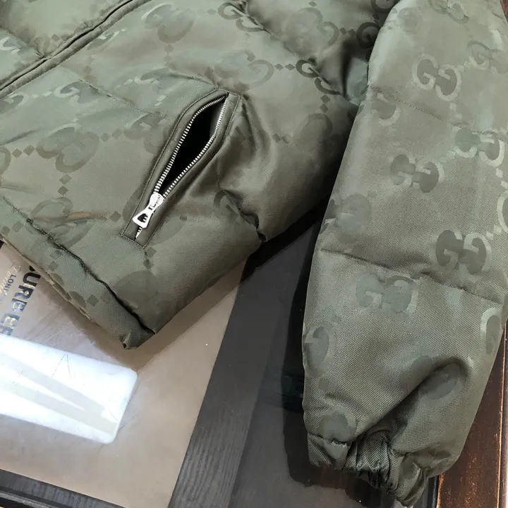 グッチ ショート丈 ダウンコート