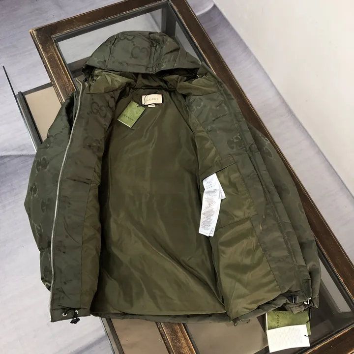 グッチ ショート丈 ダウンコート