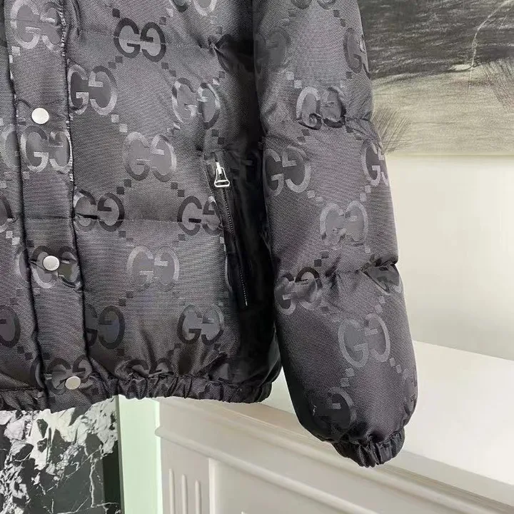 GUCCI GGジャカード ダウンジャケット