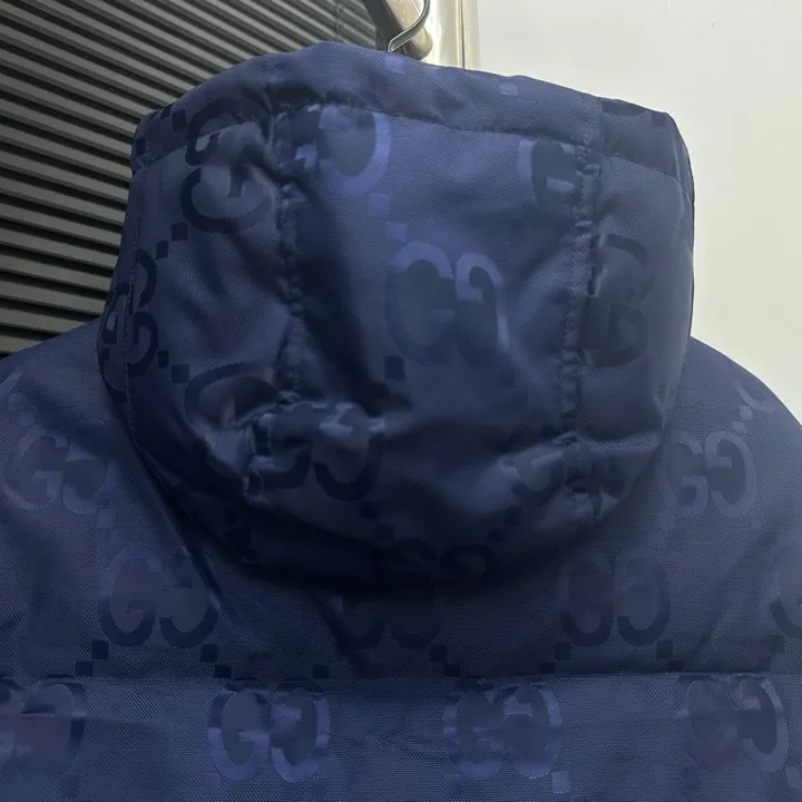 グッチ フード付き ダウン