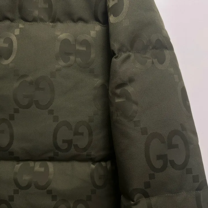 グッチ ダウン 698710 Z8A53 3175 カーキ