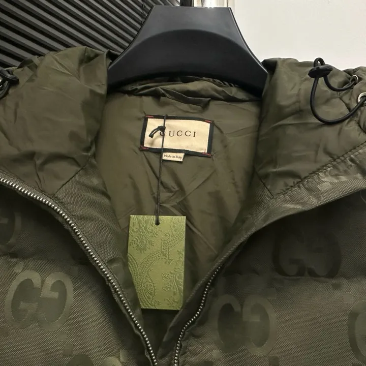 グッチ ダウン 698710 Z8A53 3175 カーキ