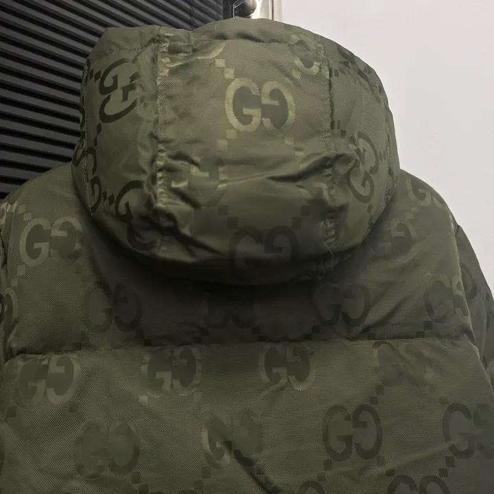GUCCIフード付き ダウンジャケット