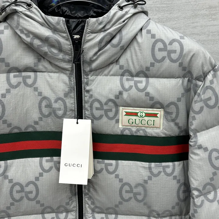 グッチ ダウン フード付き