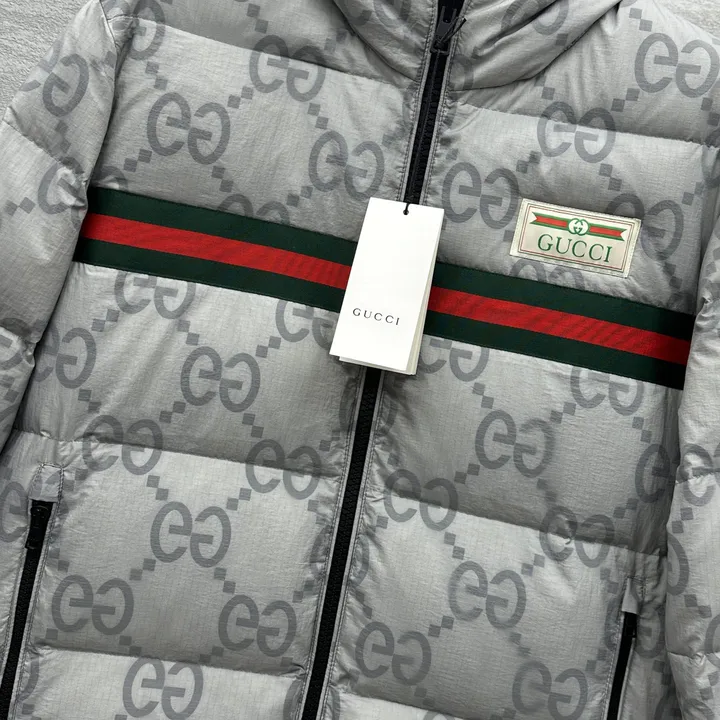 グッチ ダウンジャケット 2025