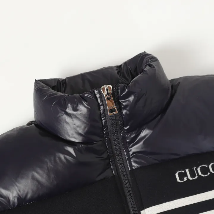 グッチ ブラック ダウンジャケット