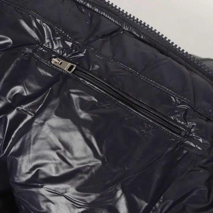 GUCCI 撥水ダウン