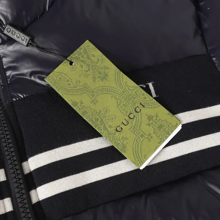 グッチ 軽量 ダウン ジャケット