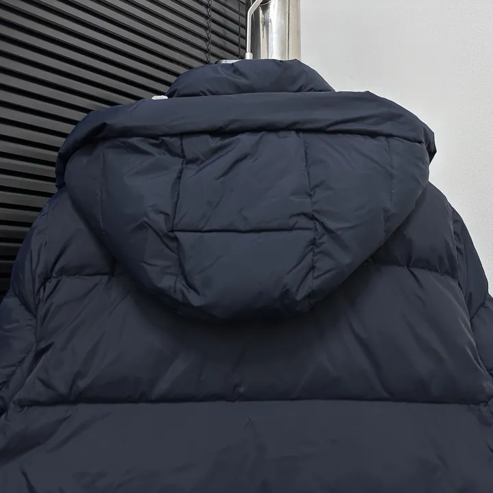 GUCCI ナイロンダウンジャケット