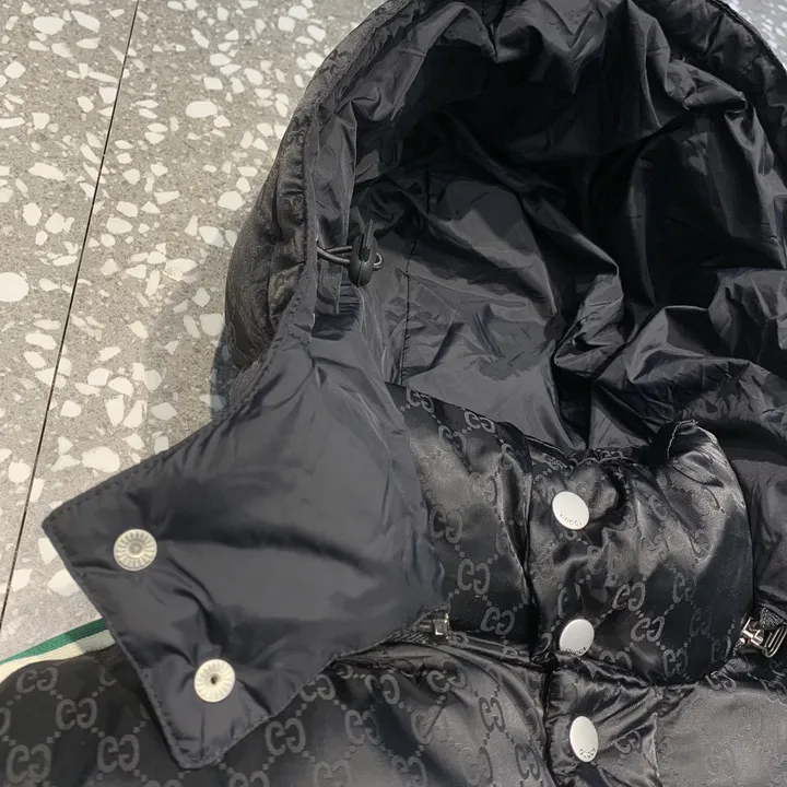 グッチ ダウン 冬 防寒