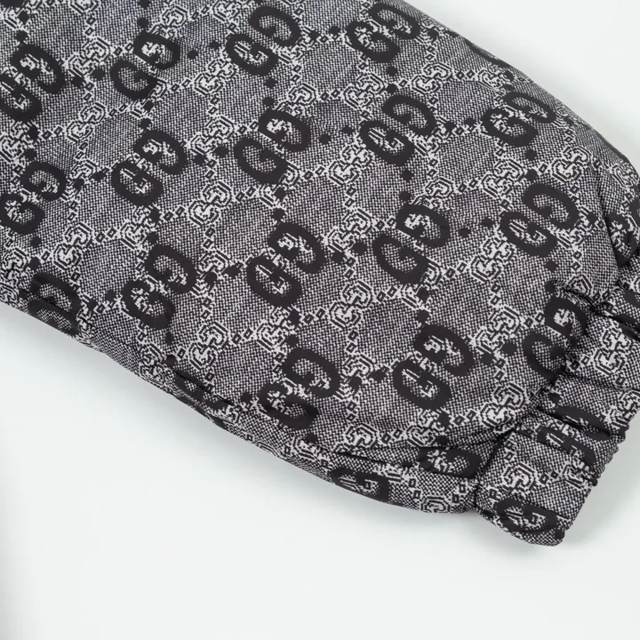 グッチ ダウン ジャケット レザーパッチ