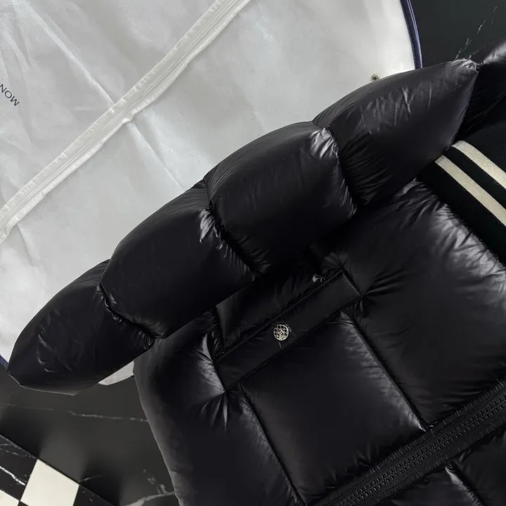 GUCCI フード付き ダウンコート