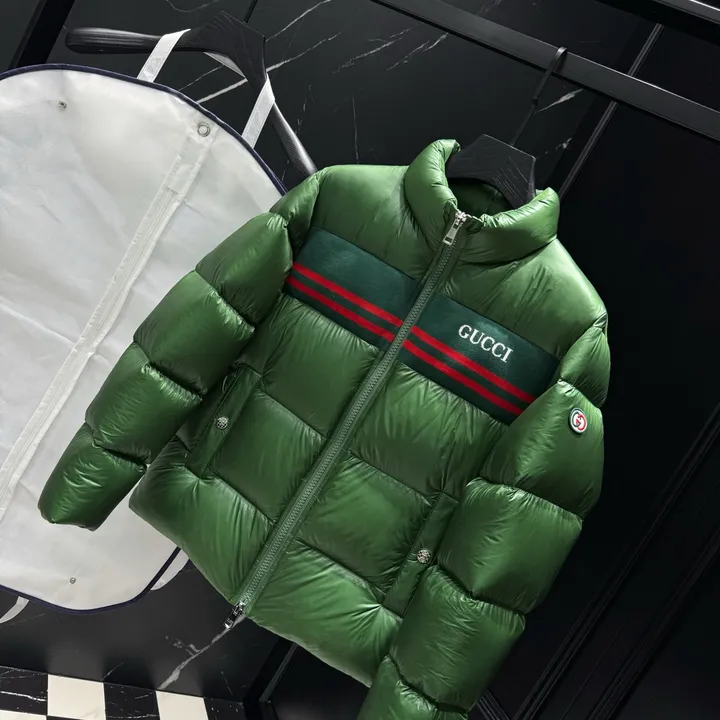 グッチ ダウンジャケット インターロッキングG