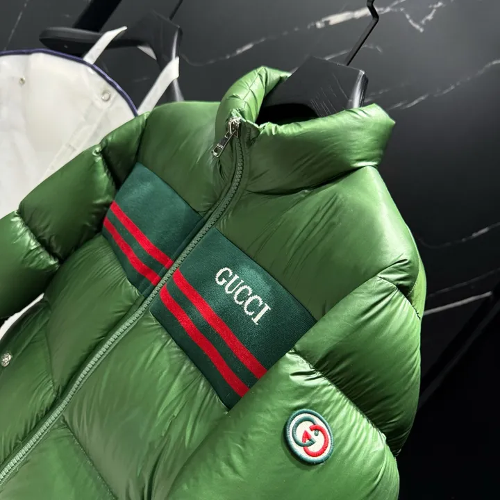 GUCCI メンズ ダウン 通販