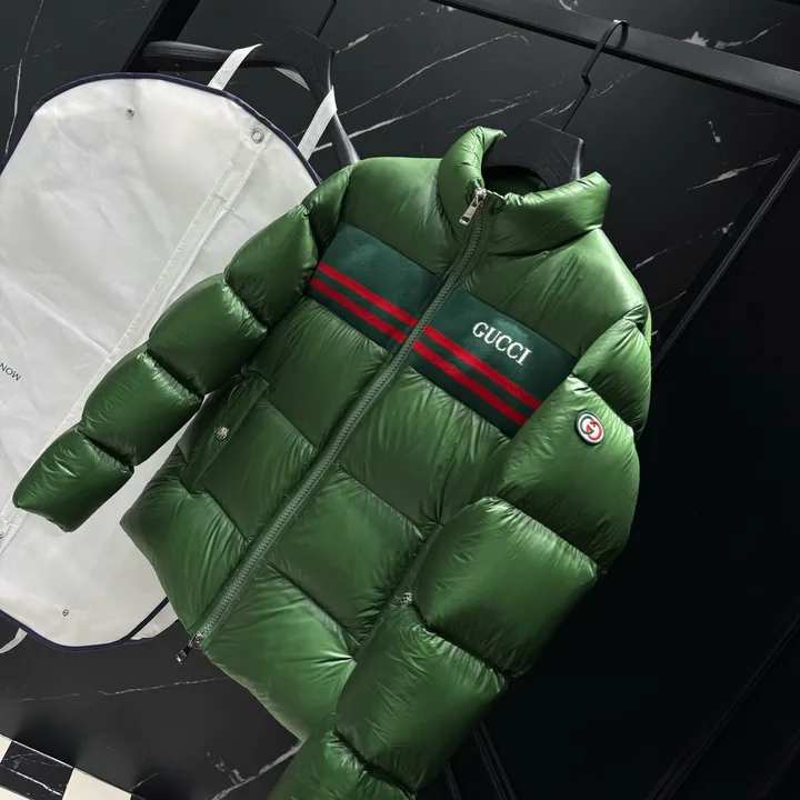 GUCCI フード付き ダウンコート