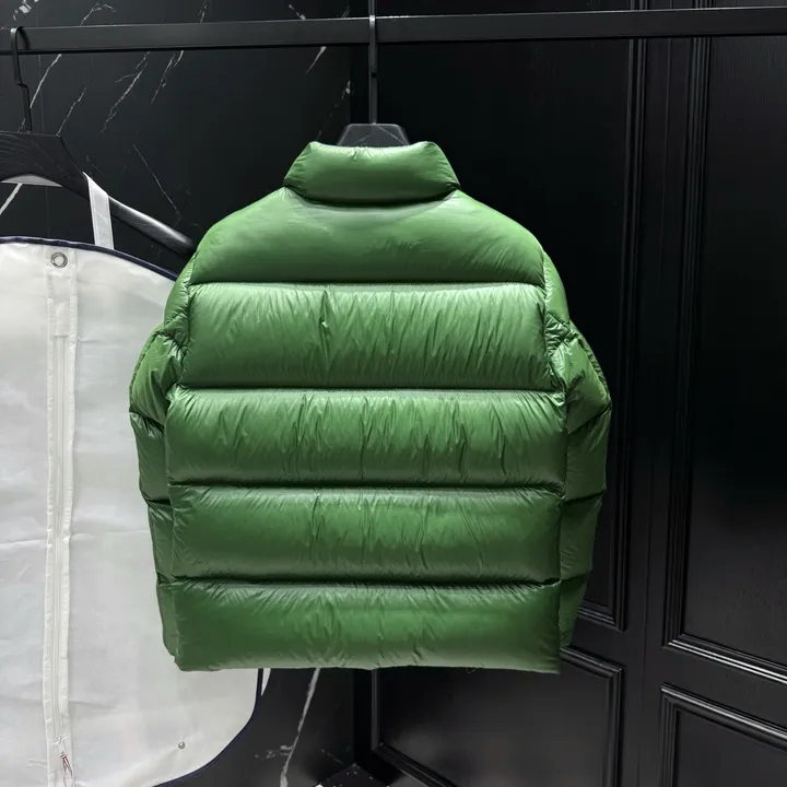 グッチ ダウンジャケット インターロッキングG